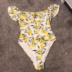 Bathing Suit//One piece